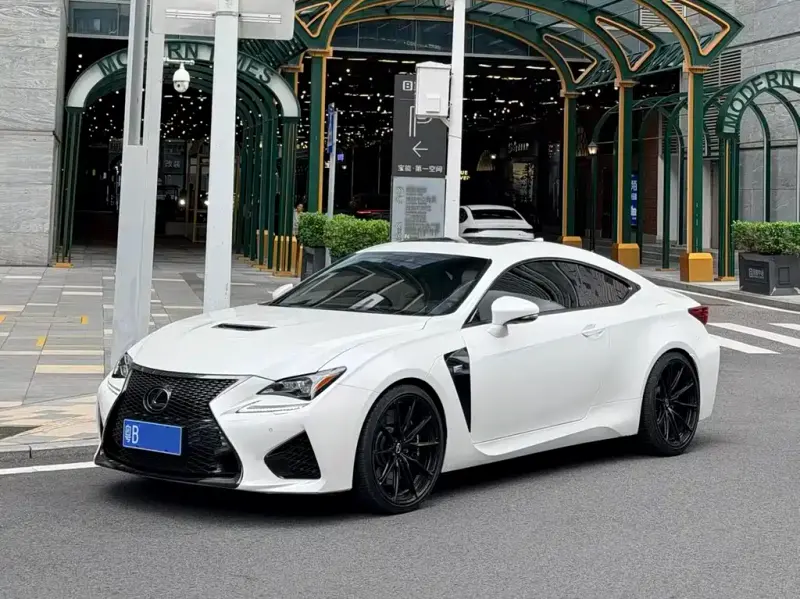 Lexus RC F, 2016