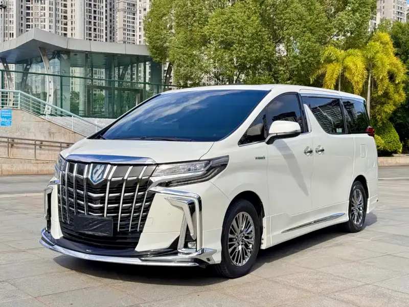Toyota Alphard, 2022