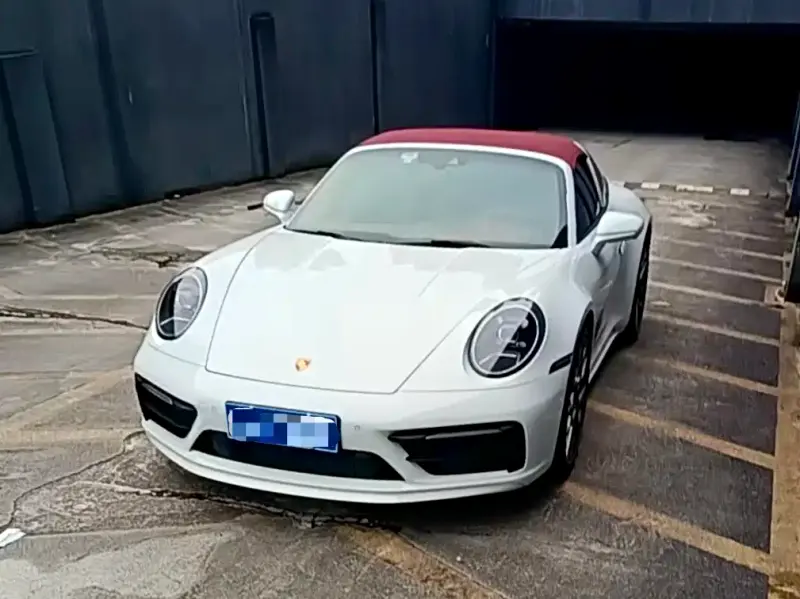 Porsche 911, 2023