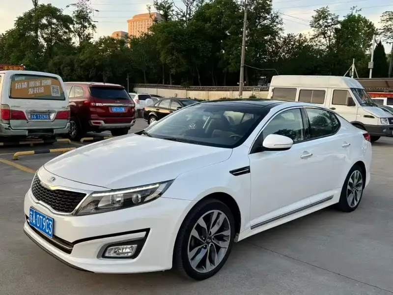 Kia K5, 2015
