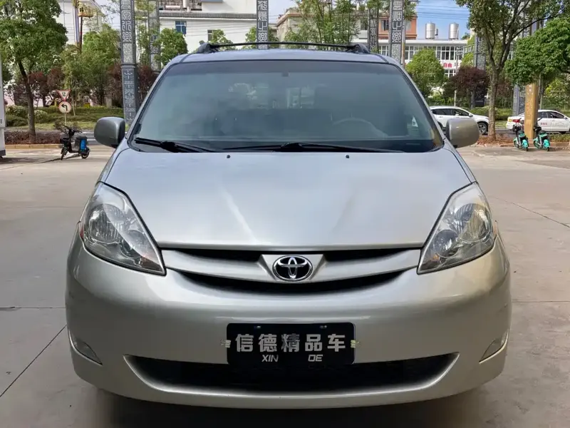 Toyota Sienna, 2007