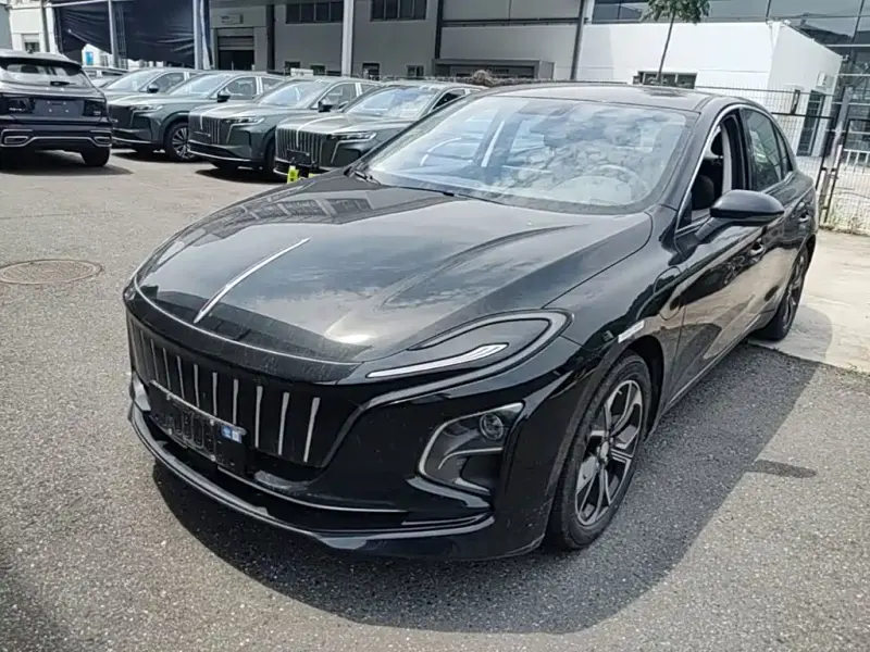 Hongqi E-QM5, 2024