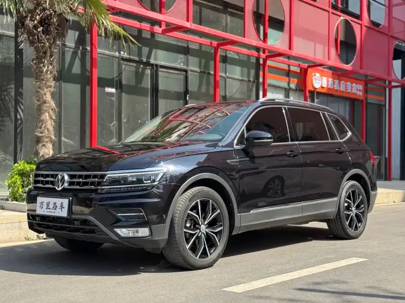 Volkswagen Tiguan L, 2017