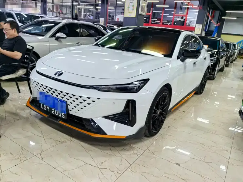 Changan UNI-V, 2025