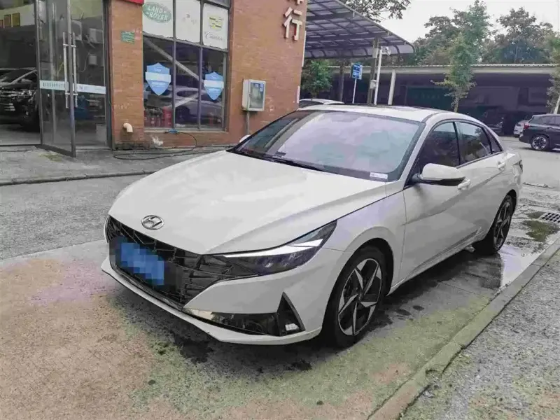 Hyundai Elantra, 2023
