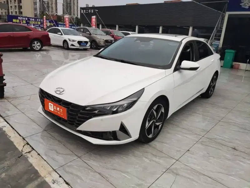 Hyundai Elantra, 2023