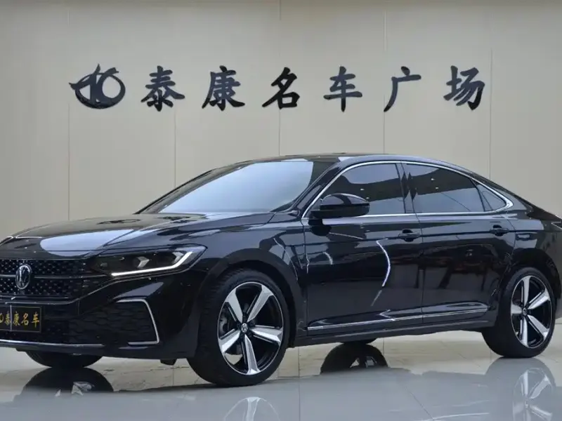 Volkswagen Passat, 2023
