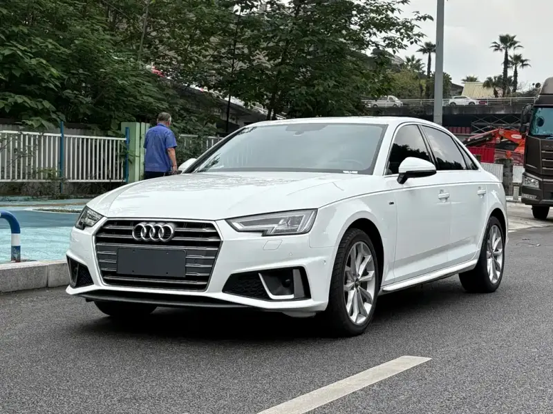 Audi A4L, 2019