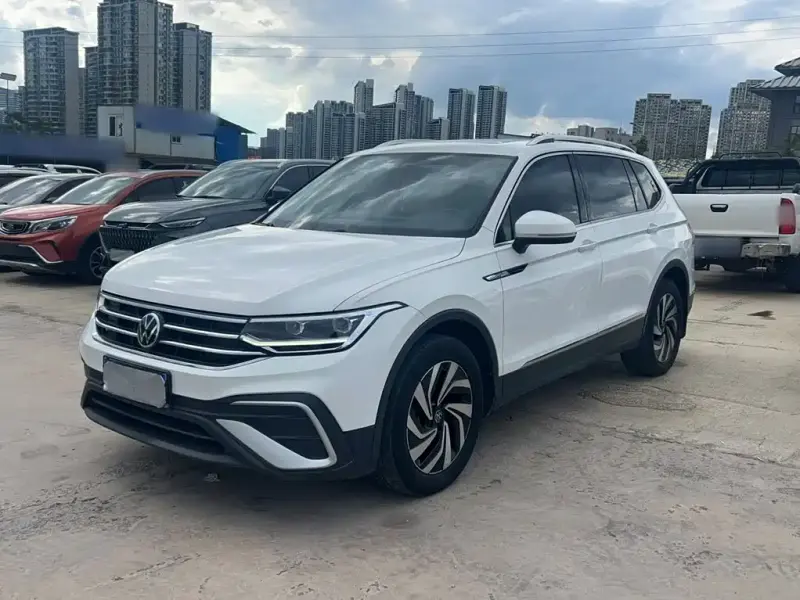 Volkswagen Tiguan L, 2022