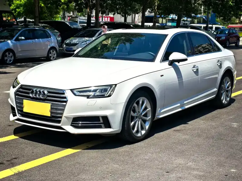 Audi A4L, 2018
