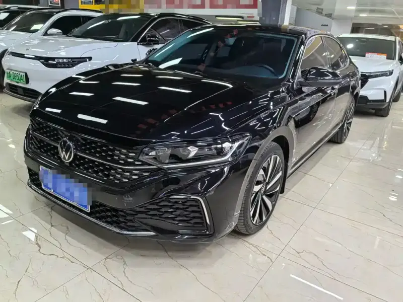Volkswagen Passat, 2022
