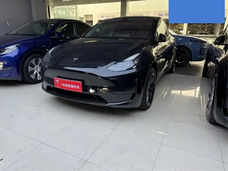 Tesla Model Y, 2023