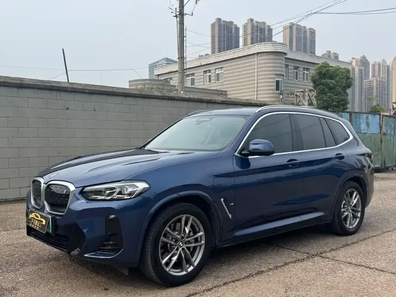 BMW iX3, 2022