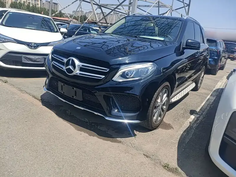 Mercedes-Benz GLE( ), 2015