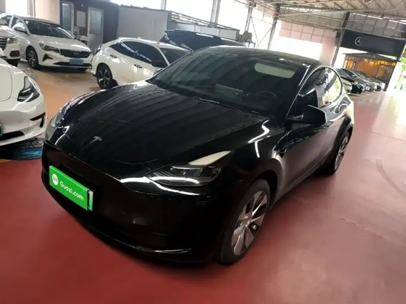Tesla Model Y, 2023