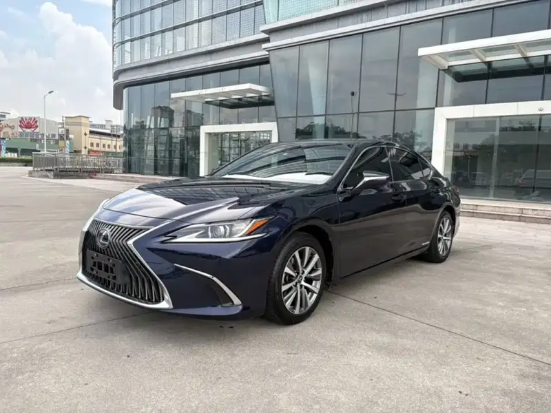 Lexus ES, 2021