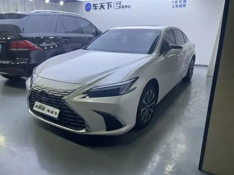 Lexus ES, 2026