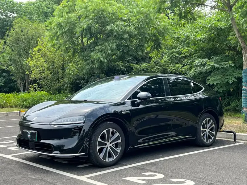 Luxeed Zhijie R7, 2026