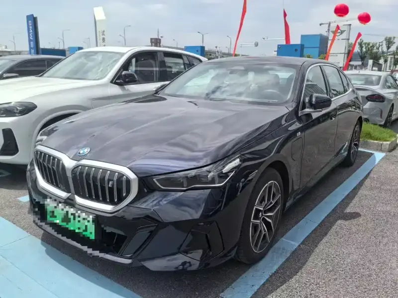 BMW i5, 2025