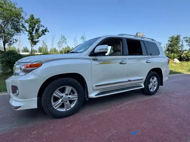 Toyota Land Cruiser, 2015