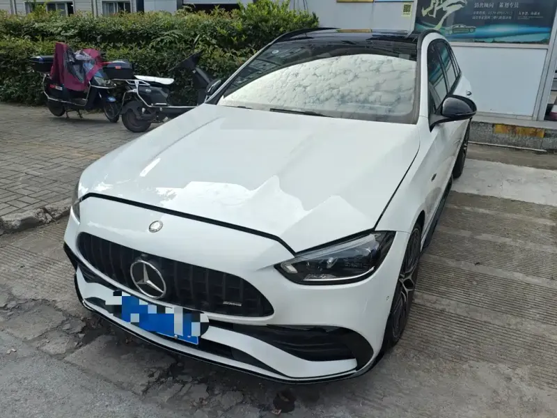 Mercedes-Benz C-Class AMG, 2025