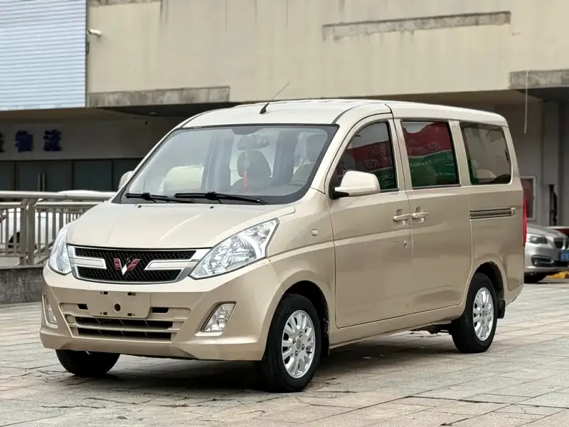 Wuling Rongguang V, 2018