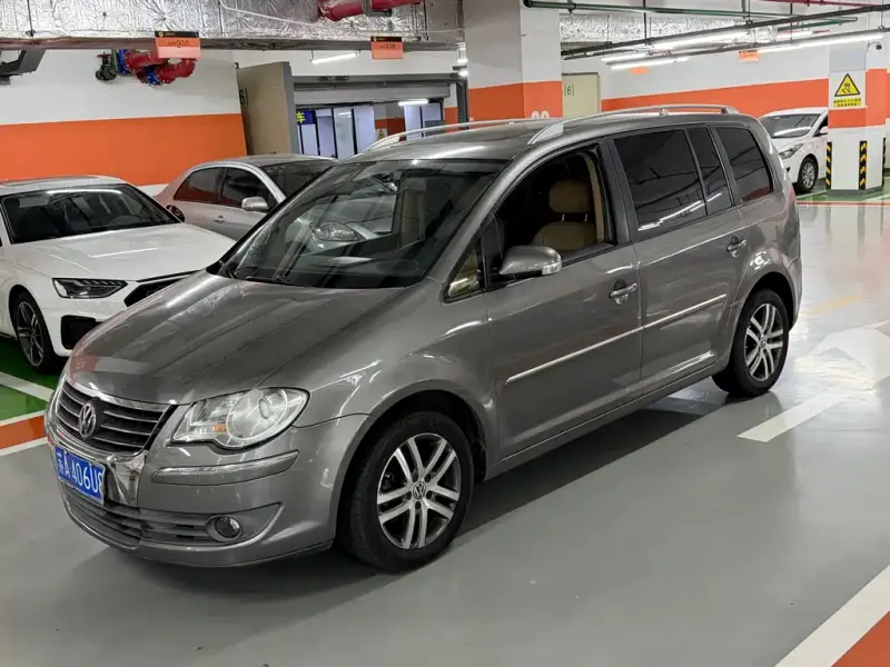 Volkswagen Touran, 2009