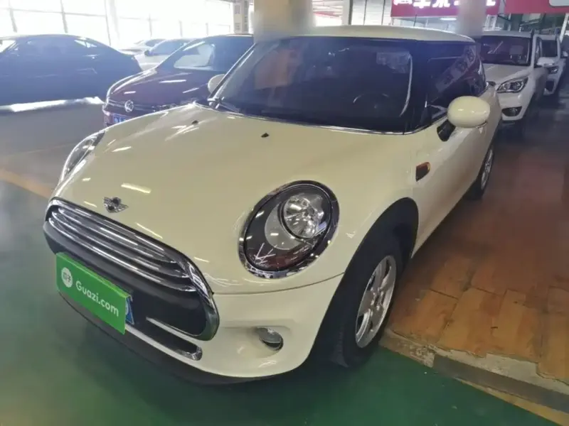 MINI Mini, 2015