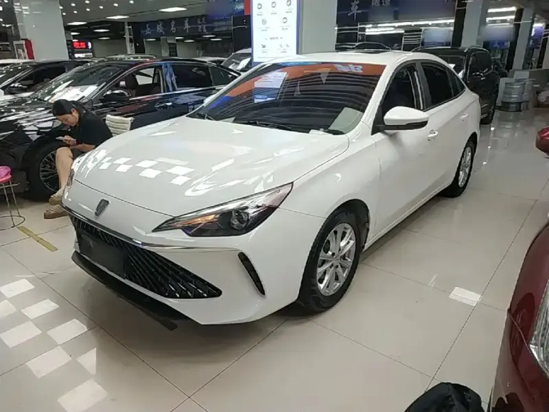 Roewe i5, 2025