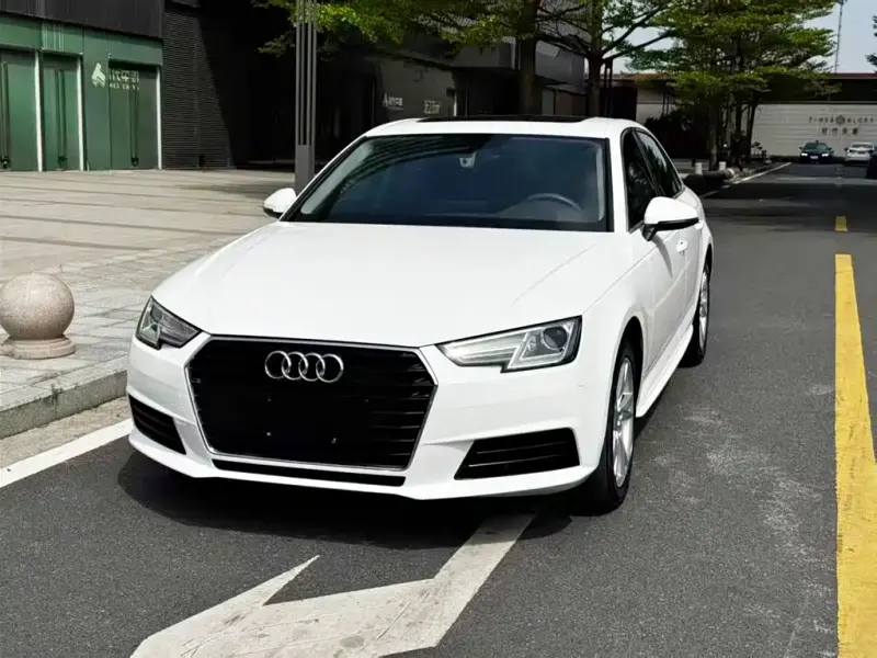Audi A4L, 2016