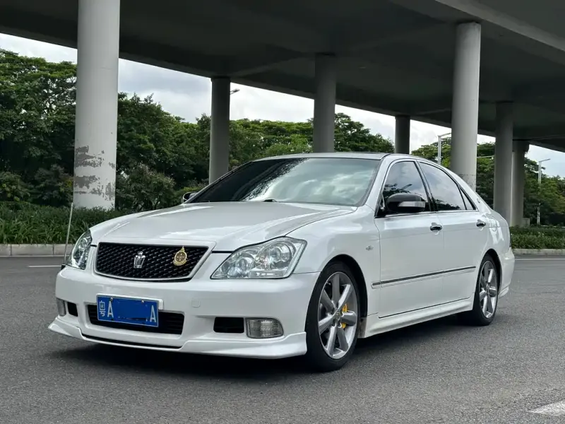 Toyota Crown, 2008