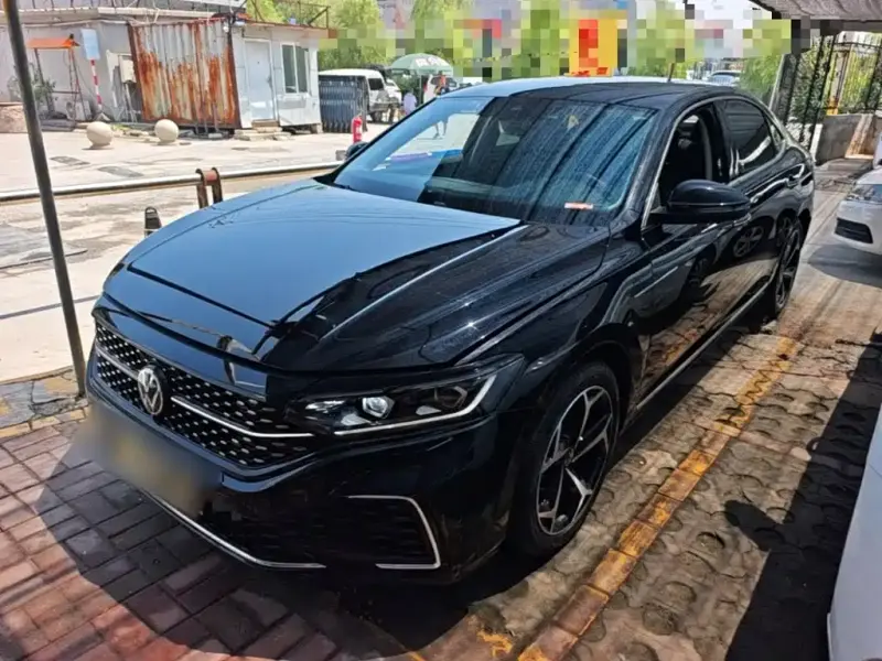 Volkswagen Passat, 2023