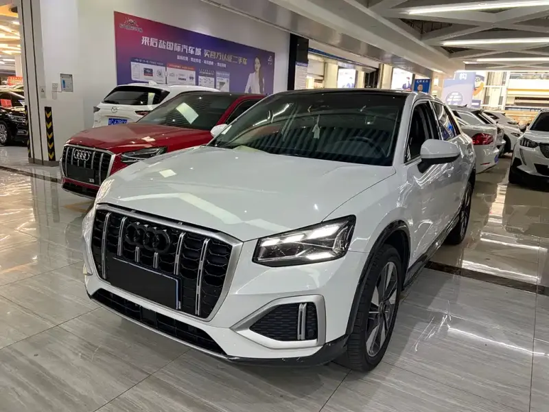 Audi Q2L, 2021