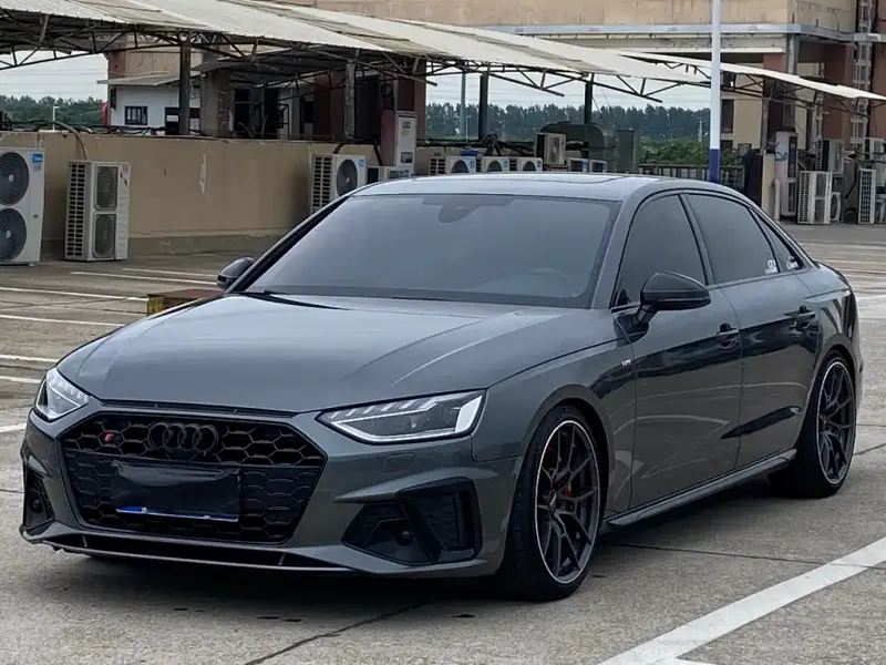 Audi A4L, 2022