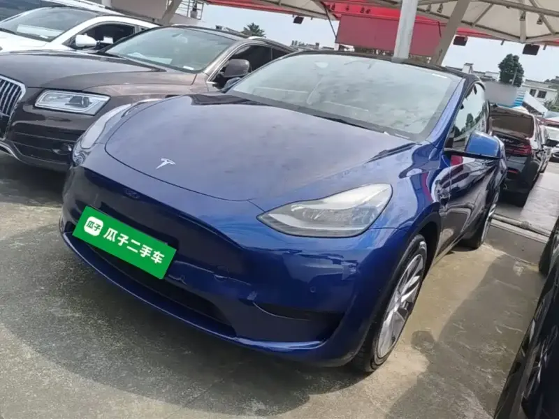 Tesla Model Y, 2022