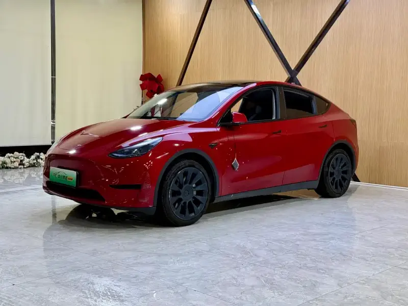 Tesla Model Y, 2023