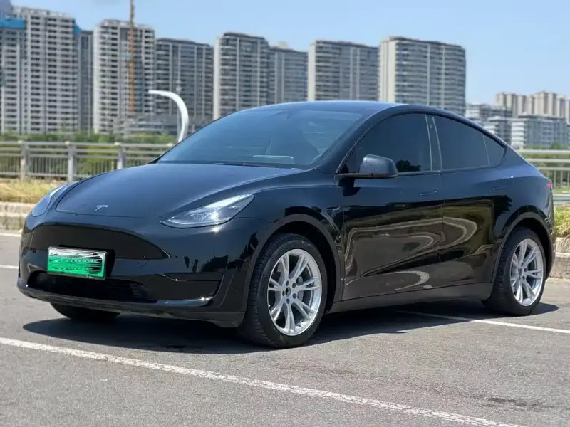 Tesla Model Y, 2023