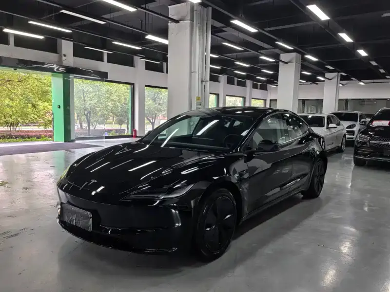 Tesla Model 3, 2024