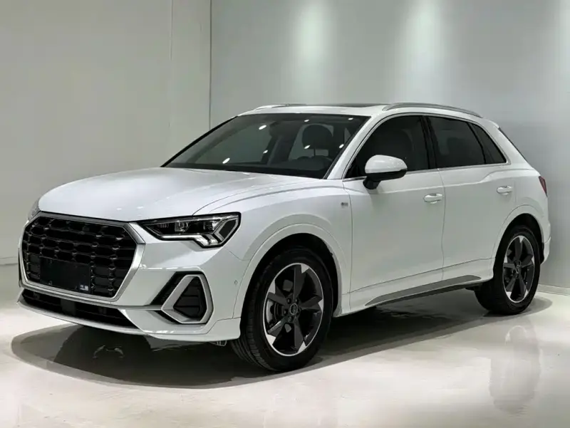 Audi Q3, 2022