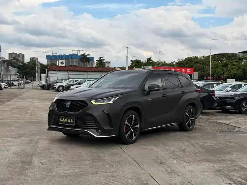 Toyota Crown Kluger, 2022
