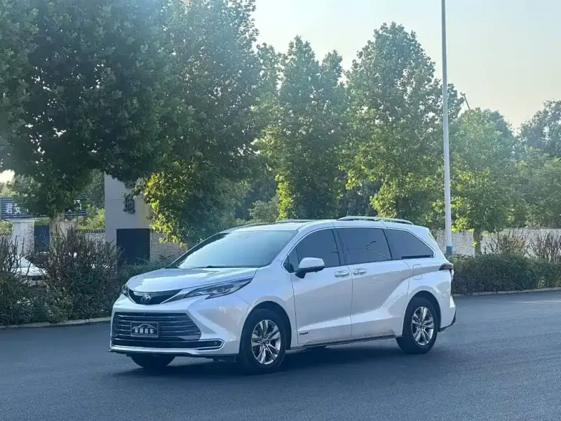 Toyota Sienna, 2022
