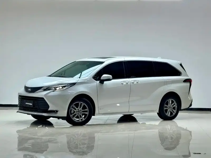 Toyota Sienna, 2024
