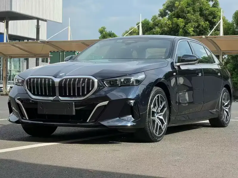 BMW i5, 2025