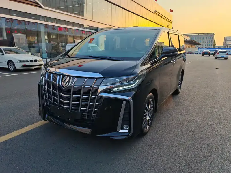 Toyota Alphard, 2017