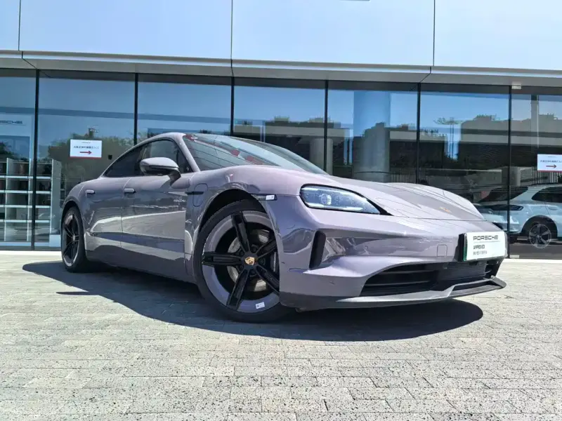 Porsche Taycan, 2024