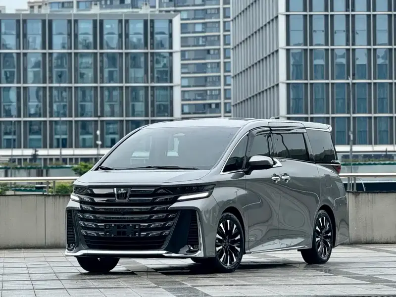 Toyota Vellfire, 2025