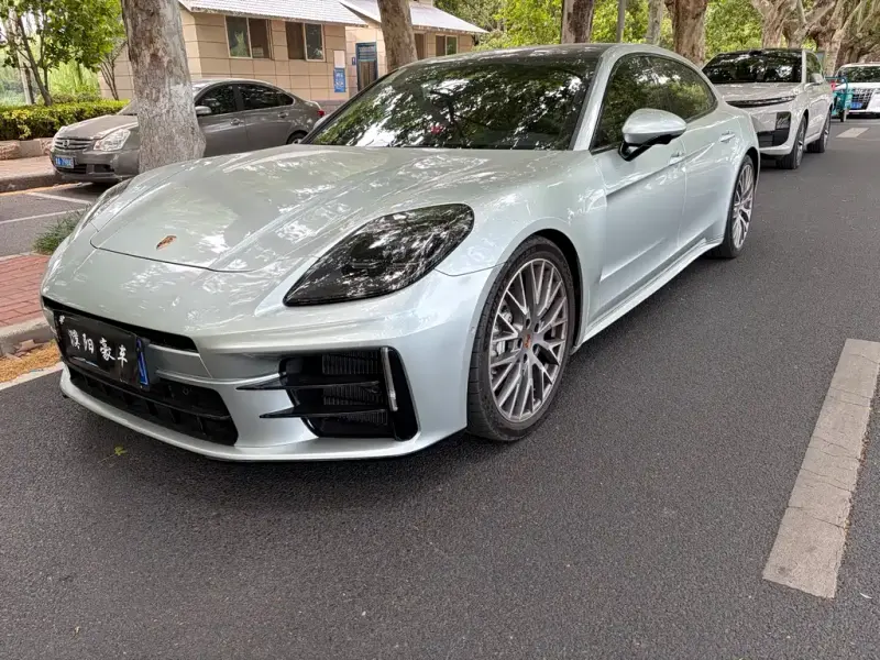 Porsche Panamera, 2024