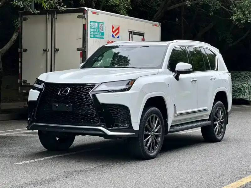 Lexus LX, 2025