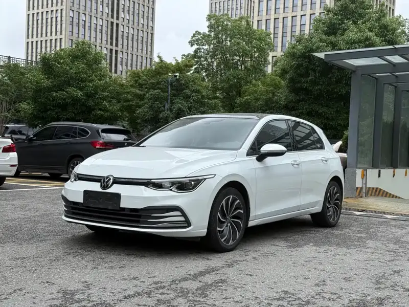 Volkswagen Golf, 2021