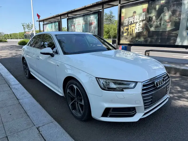 Audi A4L, 2016